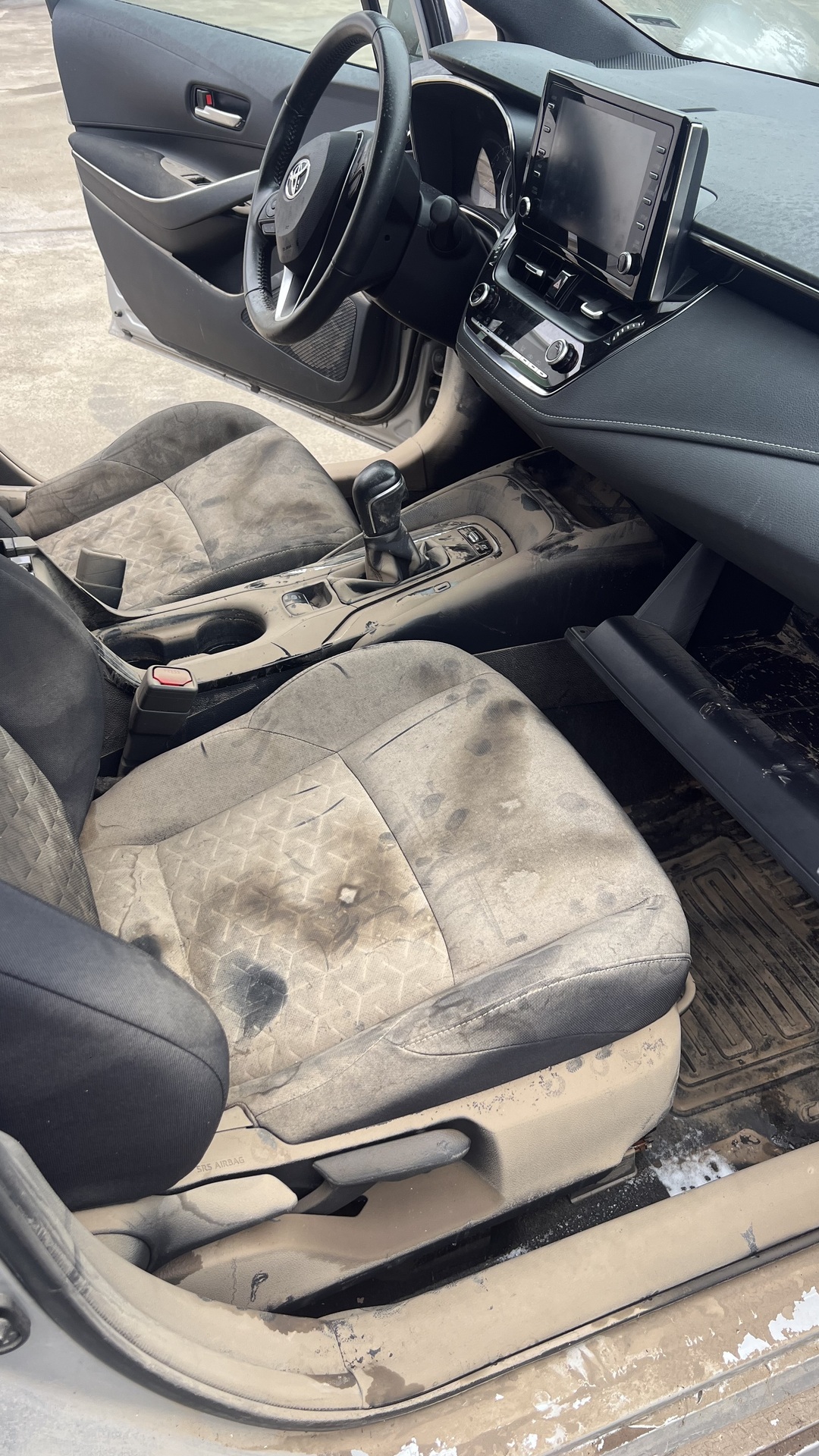 Before photo for Пране на тапицерия на кола